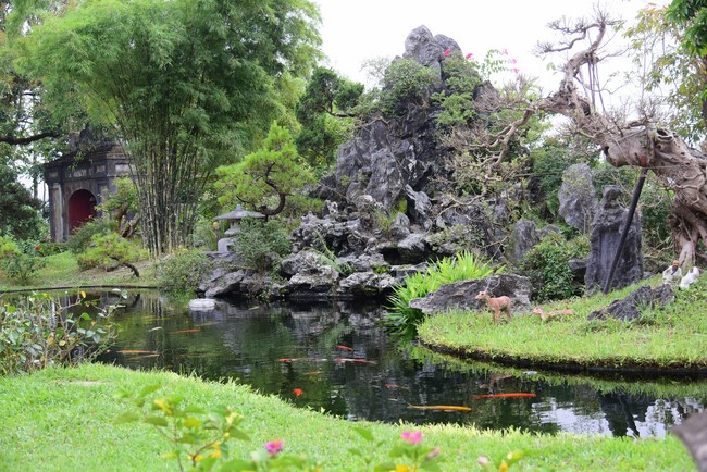 Tham quan và cúng dường chùa Linh Mụ, Huế